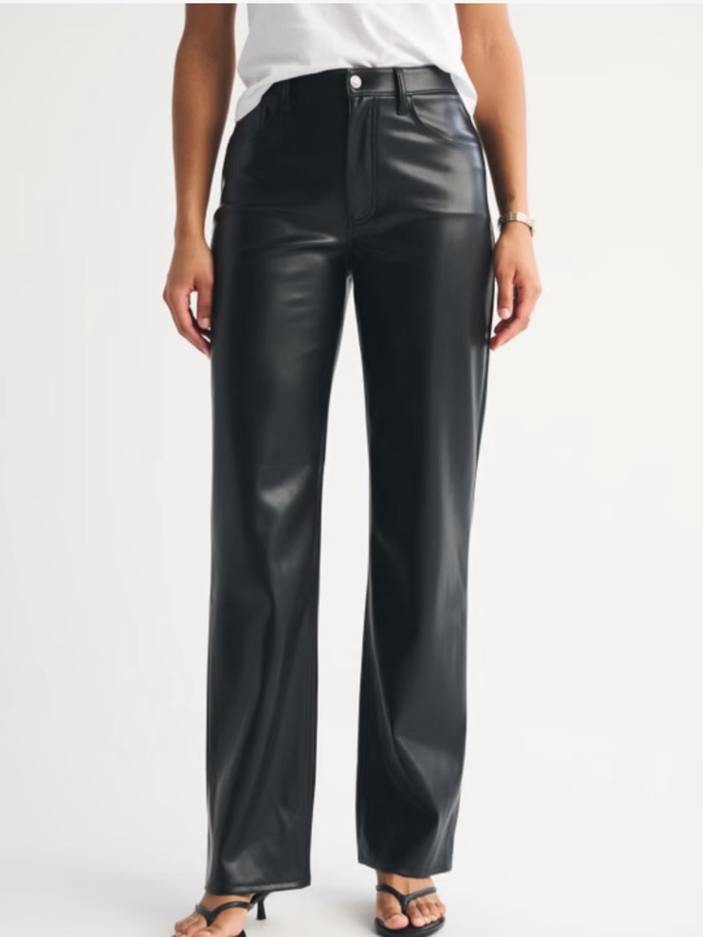 Abercrombie & Fitch 		
Women's
Curve Love Vegan Leather 90s Straight Pants
